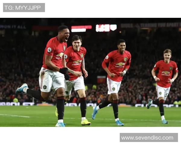 2003年曼联对阵里斯本的经典对决回顾与战术分析